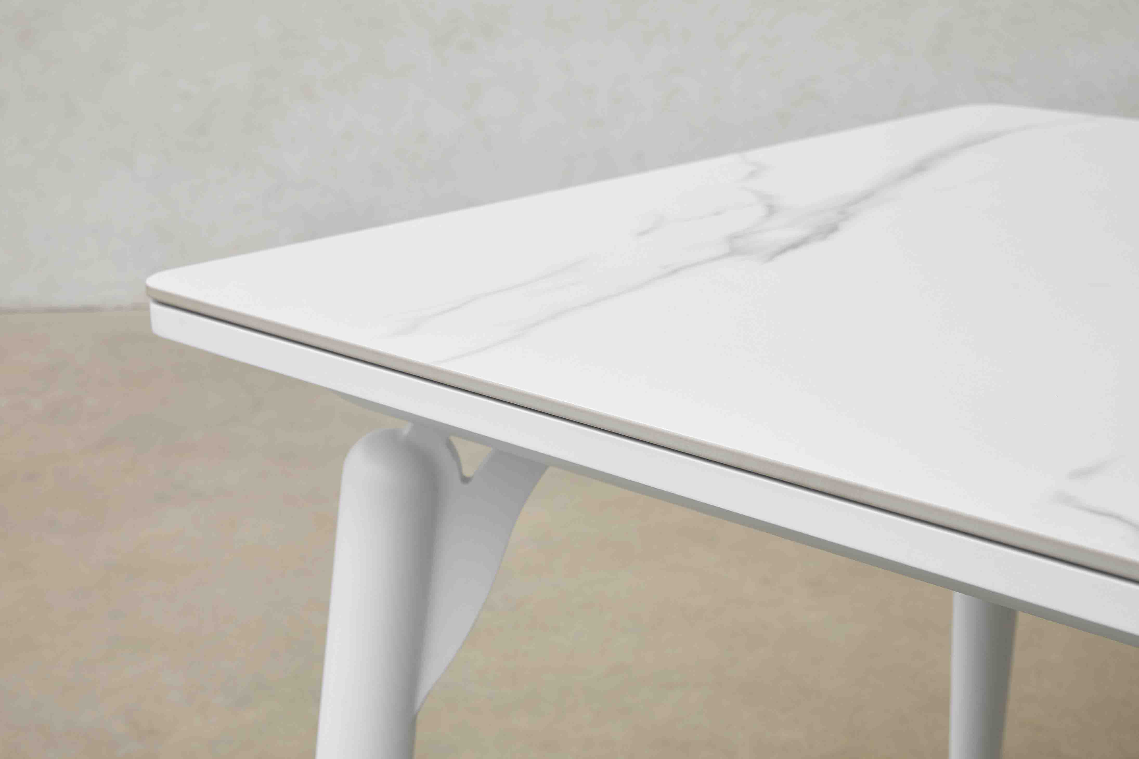 Abella dining table D4